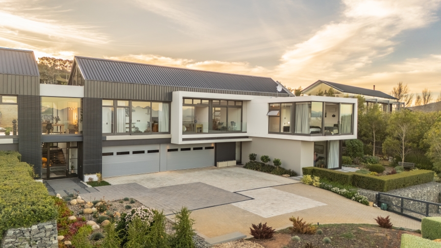 6 Bedroom Property for Sale in Oude Westhof Western Cape